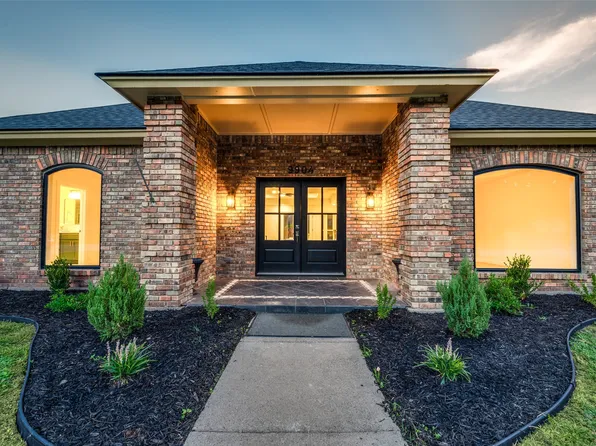 9904 Wandering Way St, Fort Worth, TX 76126
