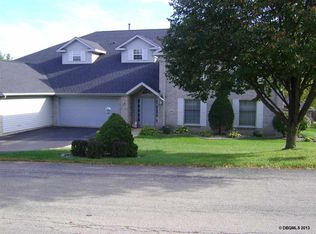 3294 Lake Ridge Dr APT A, Dubuque, IA 52003