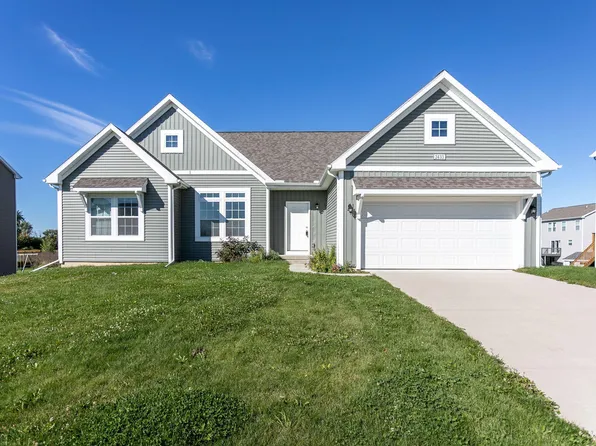 2433 Wild Glow Dr, Zeeland, MI 49464