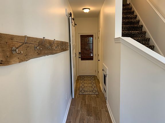 4th image of 5426 Hayes Rd