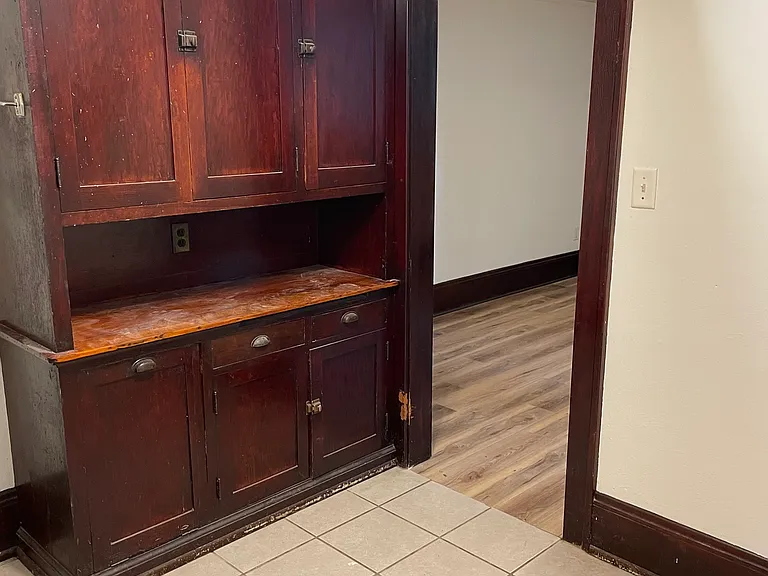 262 Marshall Ave #5 — Photo 3