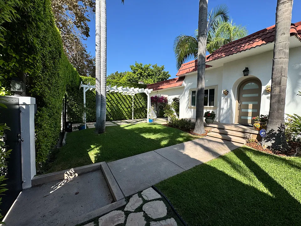 408 N Orlando Ave