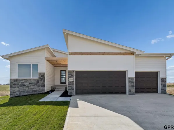 10906 S 222nd St, Gretna, NE 68028