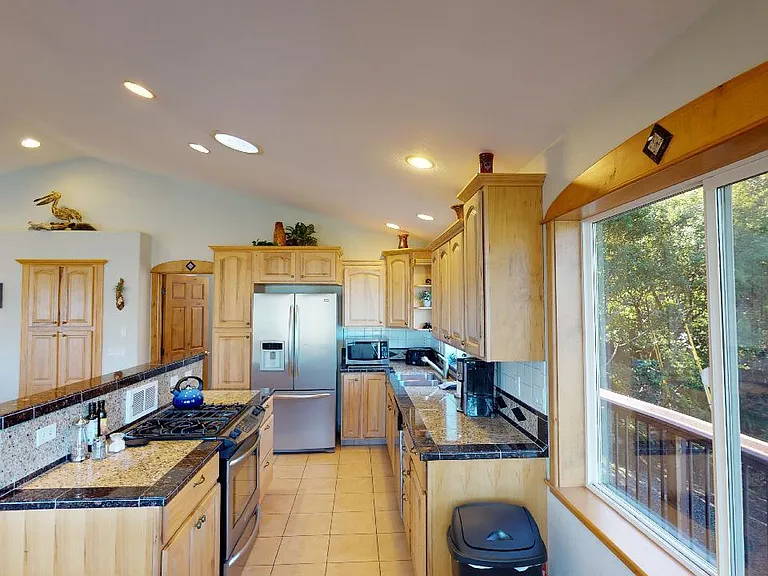94451 Jerrys Flat Rd — Photo 27