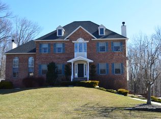 5 Crestview Ln, Sparta, NJ 07871