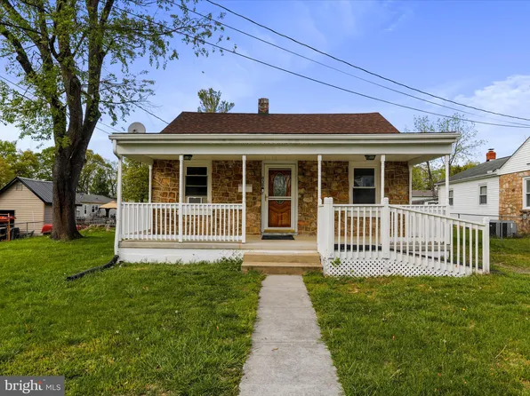 839 W 13th St, Front Royal, VA 22630