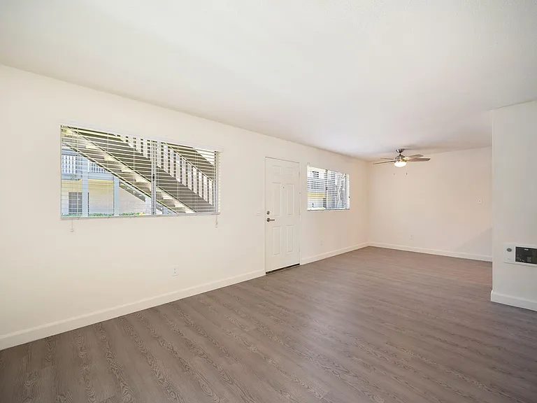 Elan Carlsbad Shores — Photo 17