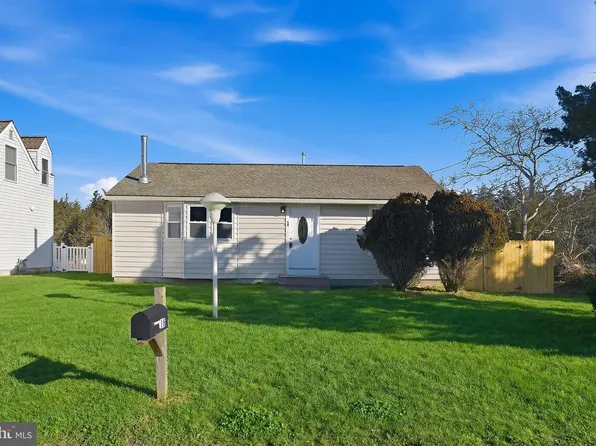 16 Surfside Blvd, Little Egg Harbor, NJ 08087