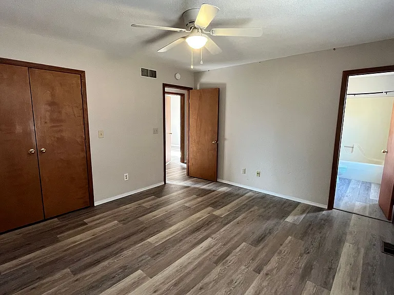 20307 Sedalia Rd — Photo 14