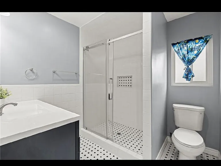 719 Camulos St — Photo 5