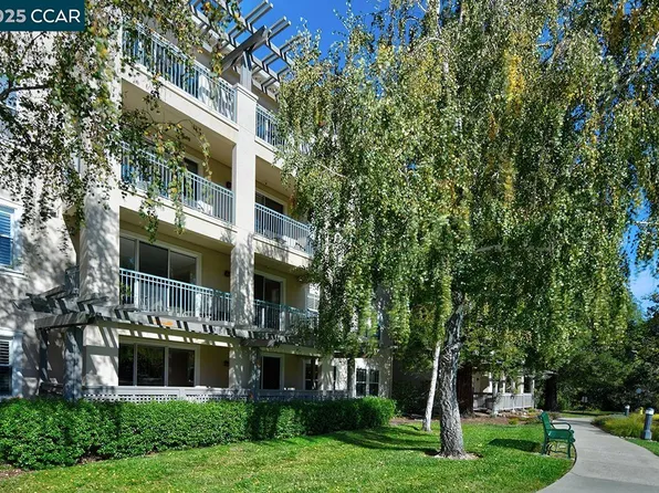 1840 Tice Creek Dr APT 2228, Walnut Creek, CA 94595