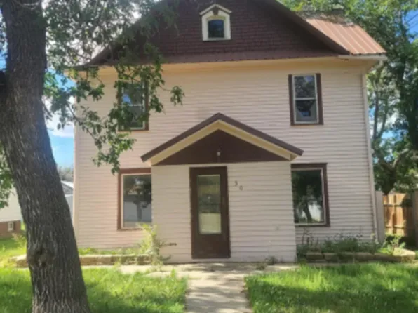 305 B St S, Glen Ullin, ND 58631