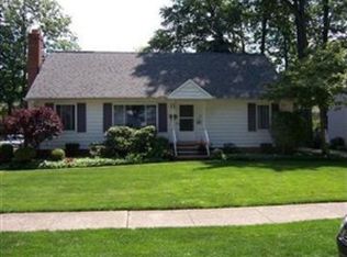 591 Canterbury Rd, Bay Village, OH 44140