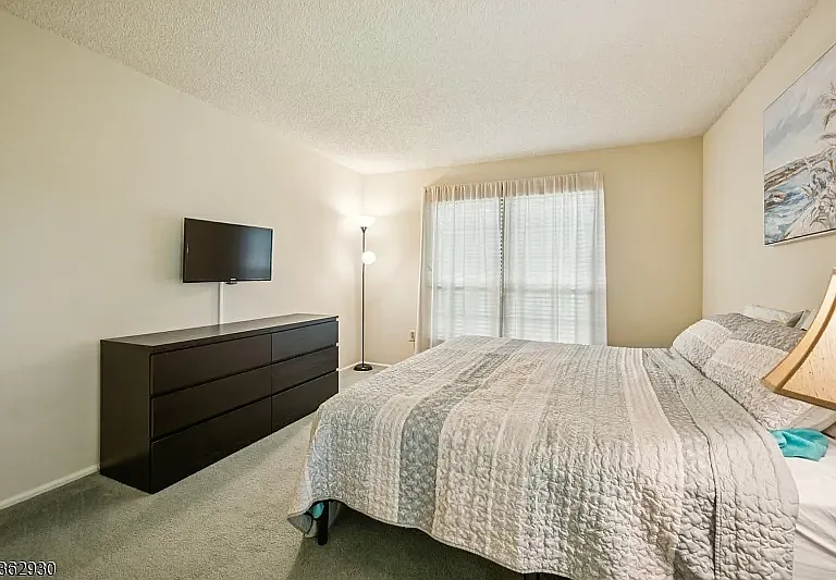 269 English Pl — Photo 11