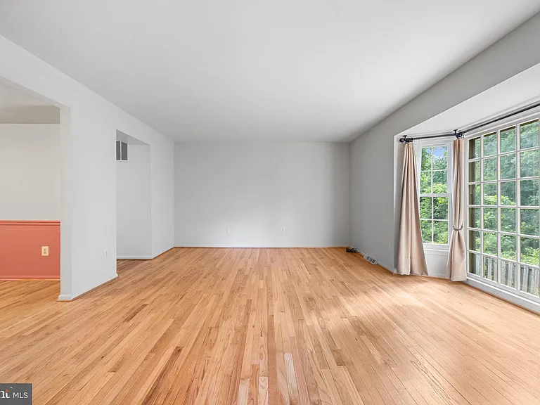 1260 Masters Dr — Photo 13