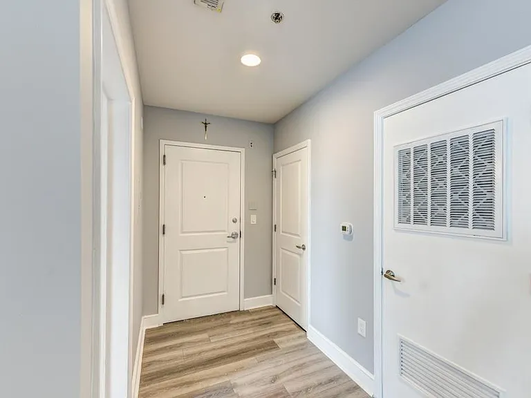 950 W Peachtree St NW #1504 — Photo 10