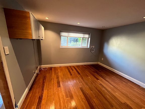 3rd image of 55 Creston Ave