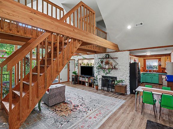 4th image of 374 Seab Green Rd