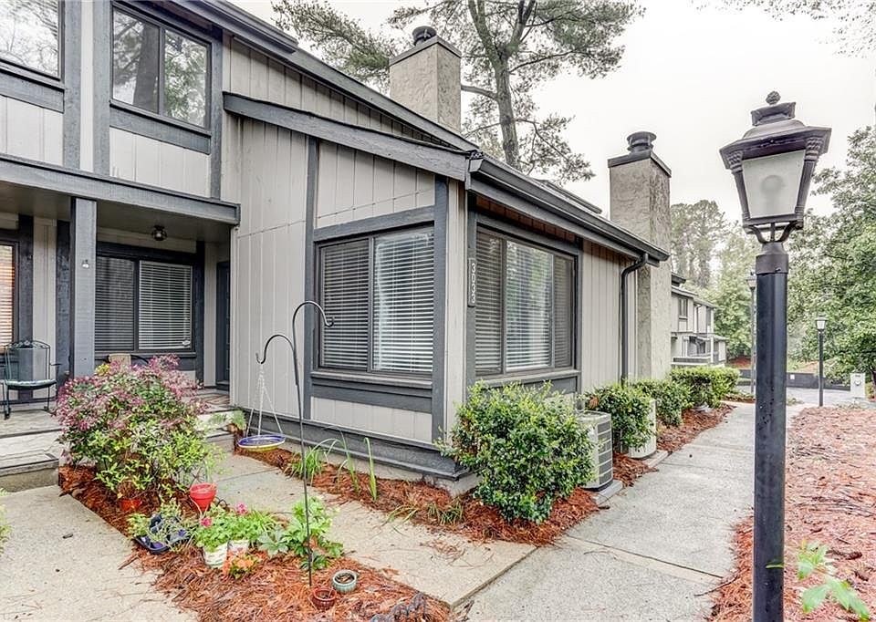 1st image of 3033 Balearic Dr SE