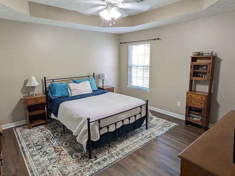 951 Sandstone Ln — Photo 10