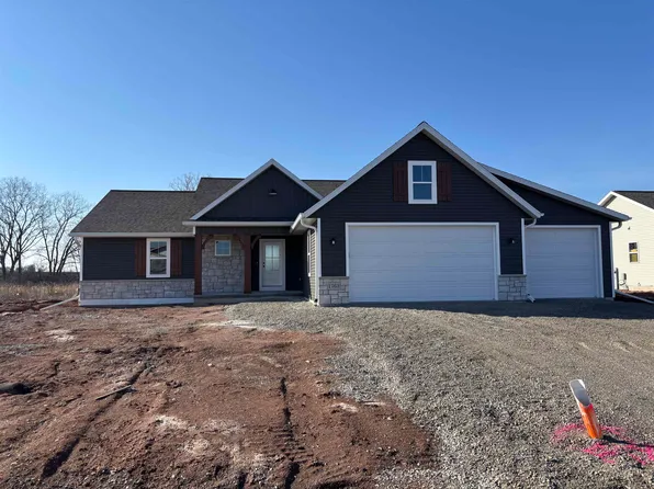 1763 Legacy Ln, Neenah, WI 54956