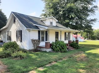 4560 E Robertson Rd, Cross Plains, TN 37049