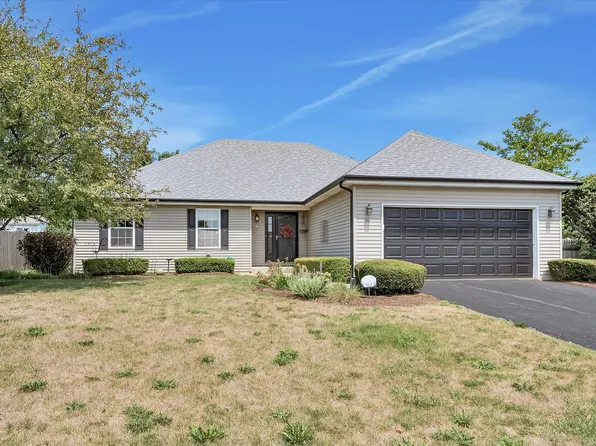 901 E Barton Ln, Peotone, IL 60468