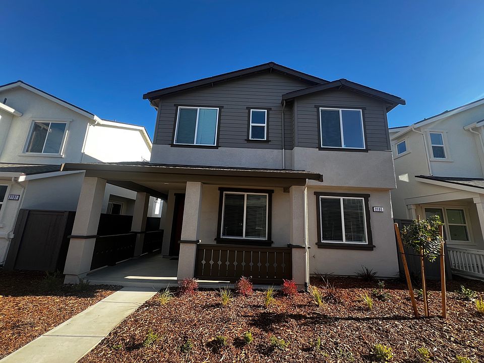 1st image of 2195 Grady Cir