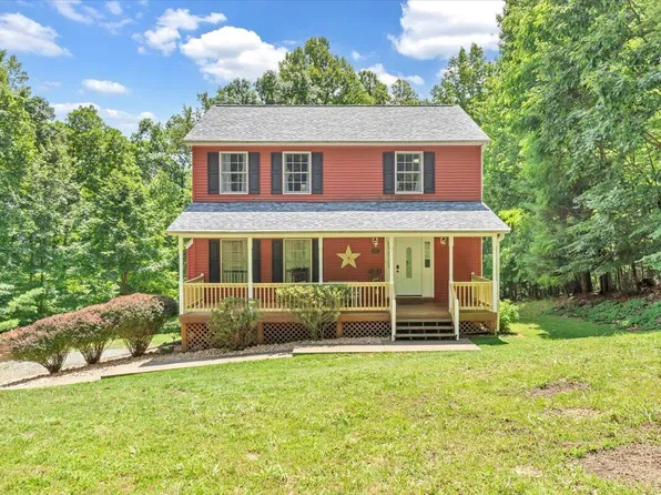 2069 Woodshire Dr, Blue Ridge, VA 24064