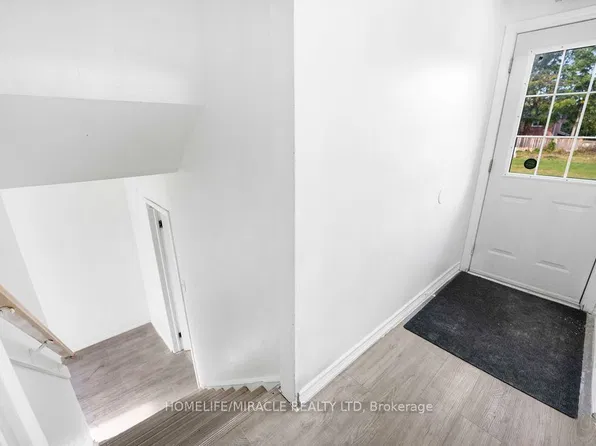 2037 Simcoe St N #Basement, Oshawa, ON L1G 0C7