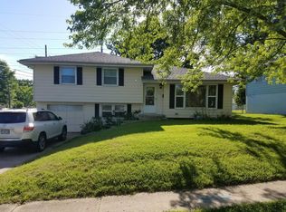 216 SW Pinnell Dr, Lees Summit, MO 64081