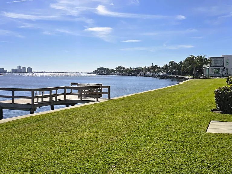 60 Yacht Club Dr #405 — Photo 28