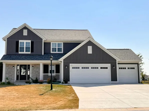 2721 Red Oak LANE, East Troy, WI 53120