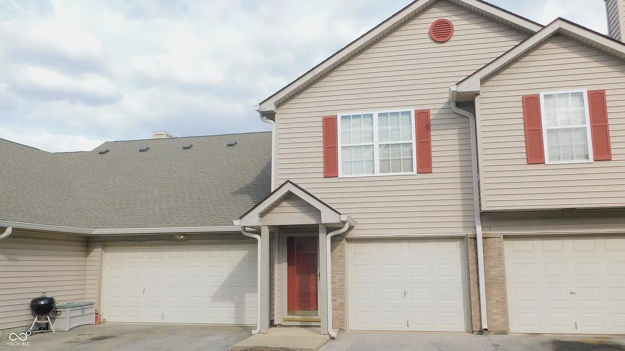 Kelvington Dr, Indianapolis — Photo 2