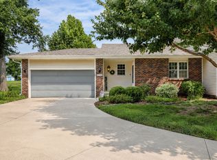 6154 Terrace Dr, Johnston, IA 50131