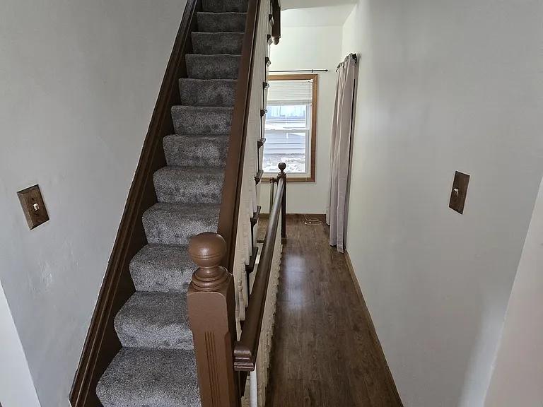 718 East St — Photo 19