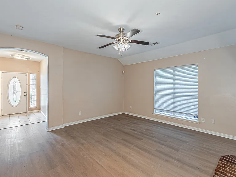 464 Bass Rd — Photo 5