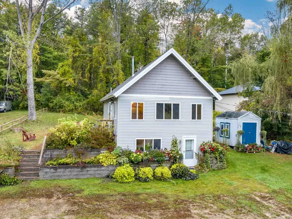 36 Filter Bed Road, Wolfeboro, NH 03894