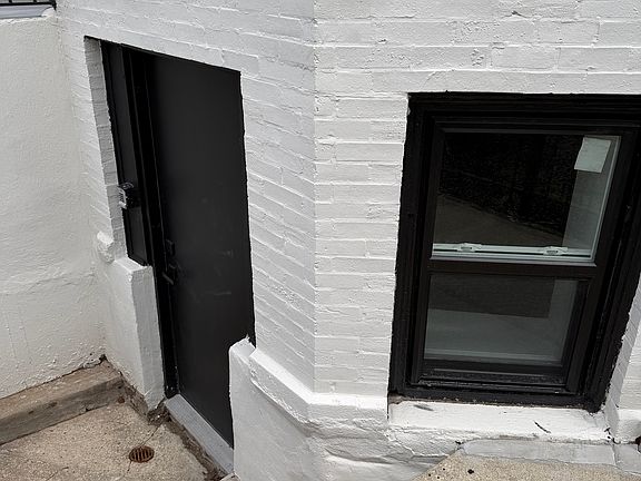 2nd image of 1709 N Troy St #G