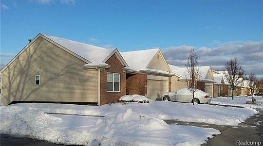 5th image of 31228 Beechwood St
