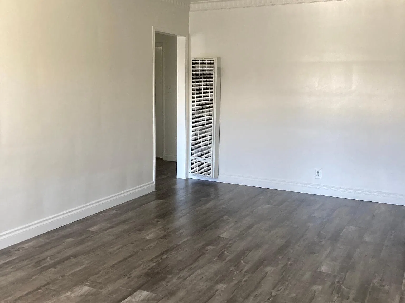 12365 Magnolia Blvd — Photo 4