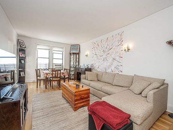 4th image of 3875 Waldo Ave APT 10M
