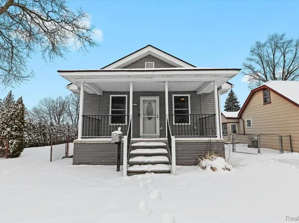 25048 Doxtator St, Dearborn, MI 48128