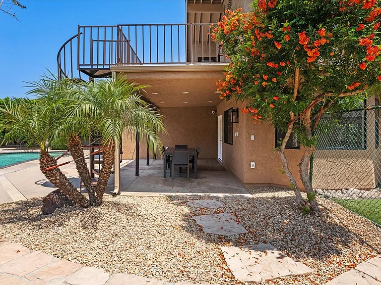 6443 Matilija Ave — Photo 26