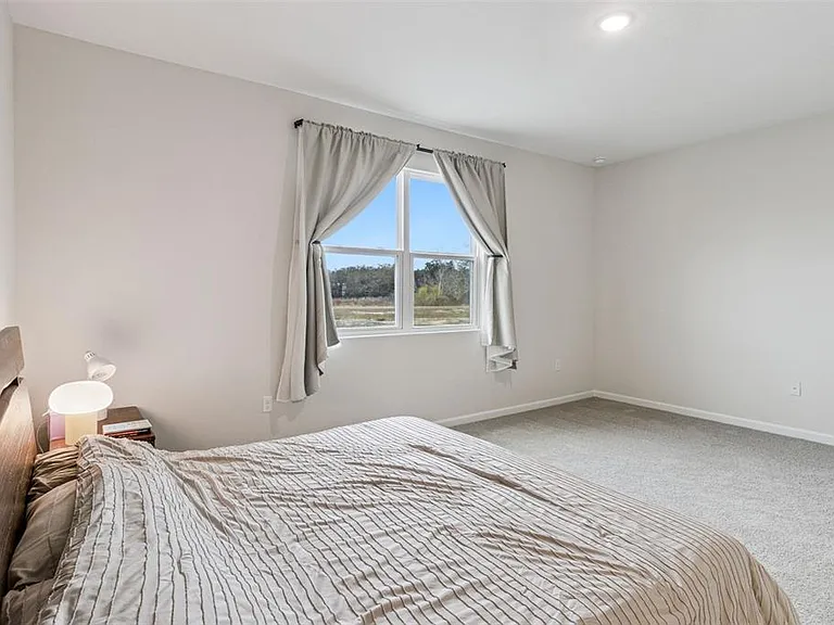 654 Heritage Square Dr — Photo 19