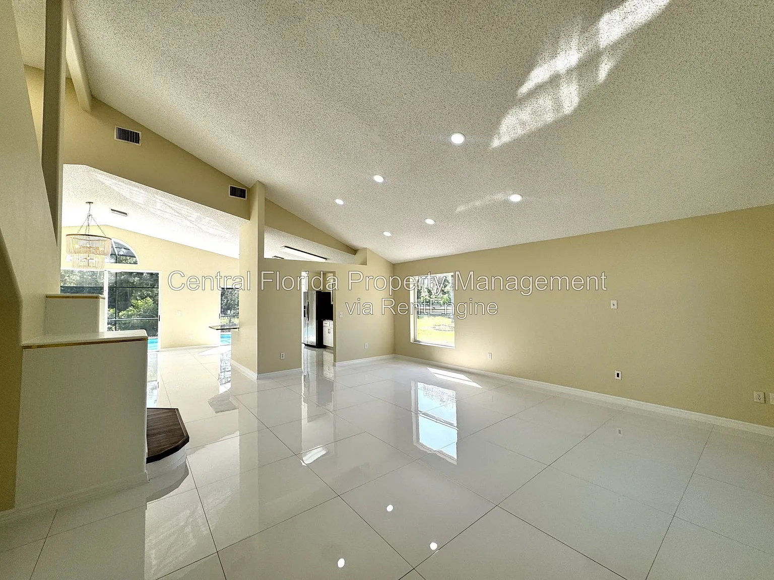 3 bed, 2.5 bath, 2225 sqft, $2,799 — Photo 2