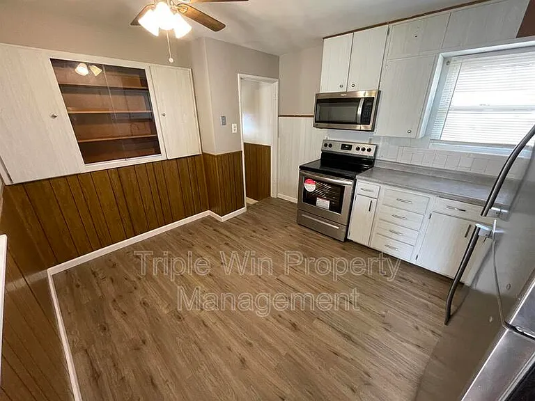1895 Curtis Ct — Photo 13