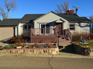 717 Sunset Dr, Havre, MT 59501