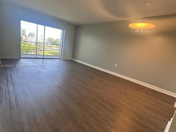 8600 Sunrise Lakes Blvd APT 303, Fort Lauderdale, FL 33322