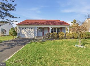 8 Marlow Ave, Manchester, NJ 08759